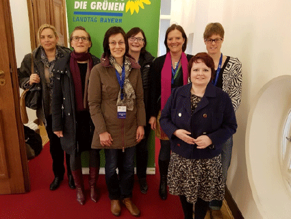 Frauennotrufe in Bayern  ein Runder Tisch von der frauenpolitischen Sprecherin von BNDNIS90/DIE GRNEN Frau MdL Verena Osgyan
